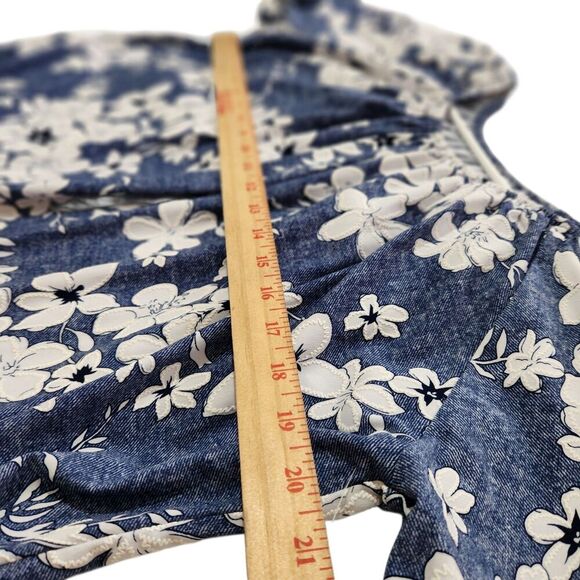 Floral Top For Women Size Medium Blue Floral Ruffle Front Short Sleeve - Picture 8 of 11